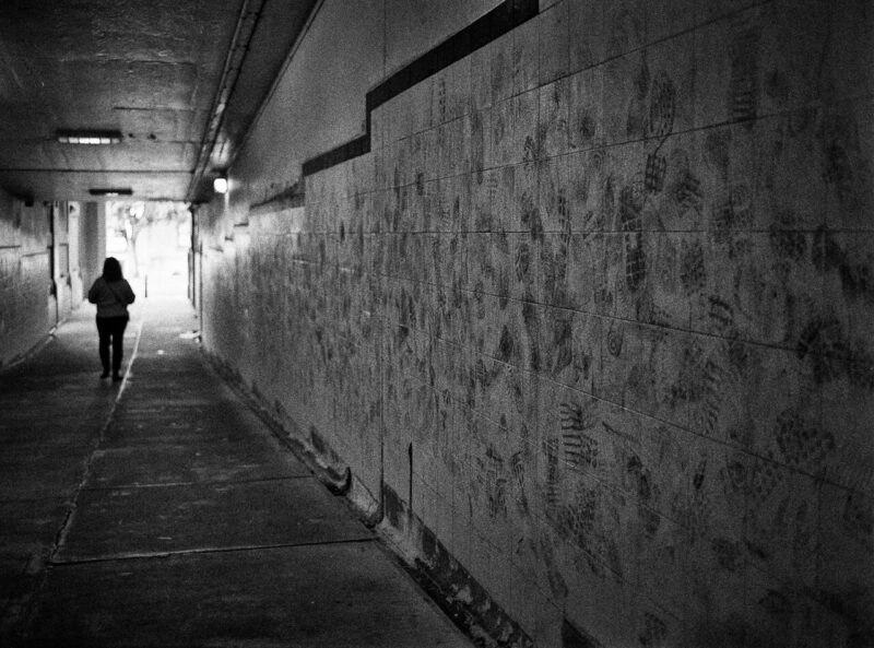 Theme_Ian Mills - Gold