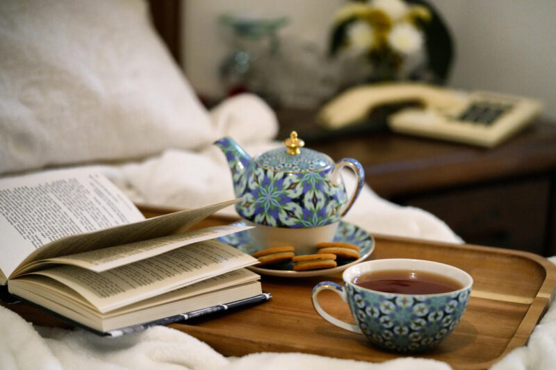 Theme_Cara Riley - Gold